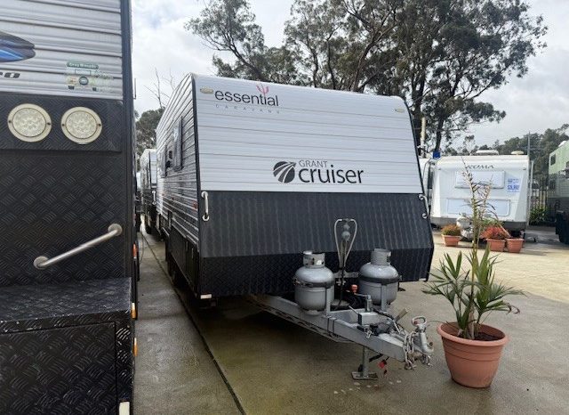 2017 Essential Caravans 19’6″ Cruiser – Single Beds full