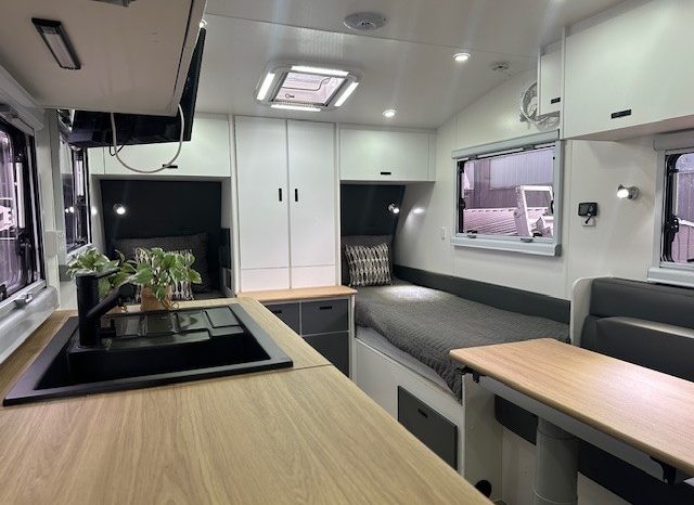 2024 Seascape Caravans Trailrunner 18’8″ Single Beds full
