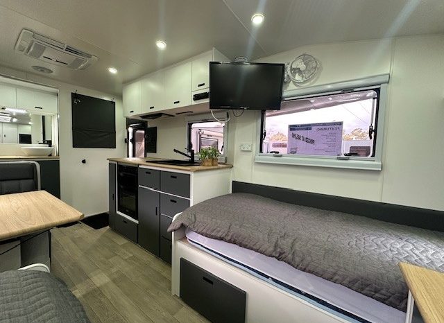 2024 Seascape Caravans Trailrunner 18’8″ Single Beds full