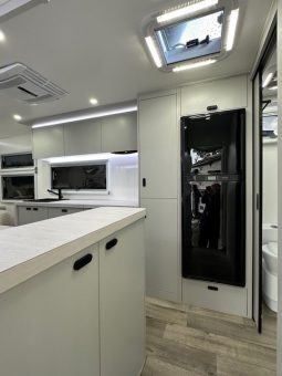 2026 Drive RV XU1 Semi Off Road 20’6″ Design 5 Cafe full