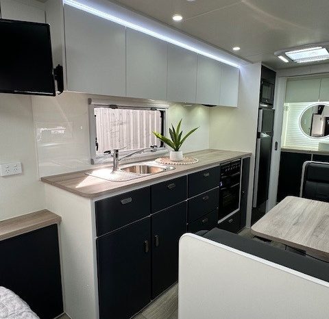 2026 Seascape Caravans 20’6 Trailrunner Semi Off Road 206 Club full
