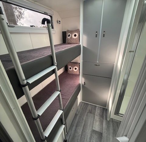 2024 Seascape Caravans 21′ Trailrunner Family full