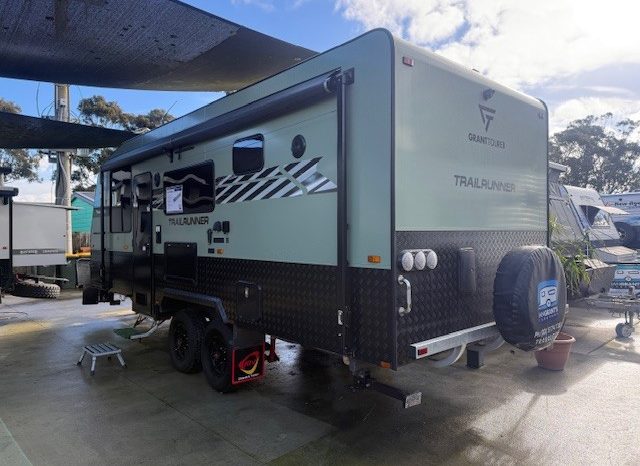 2024 Seascape Caravans 21′ Trailrunner Family full