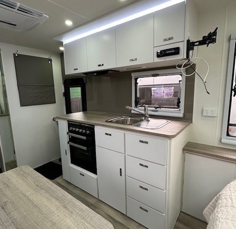 2026 Seascape Caravans Sunrunner 18’8″ full