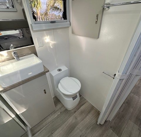 2025 Essential Caravans Cruiser 21’10” Family Design F2.6 full