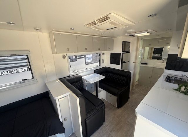 2020 Design RV Forerunner 19′ Single Beds full