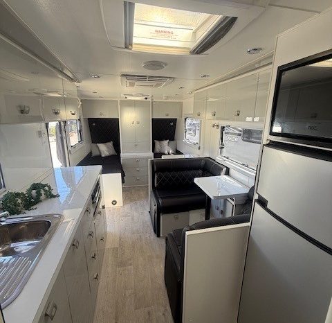 2020 Design RV Forerunner 19′ Single Beds full