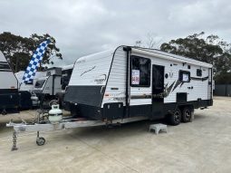2016 Essential Caravans Cruiser Family 22′