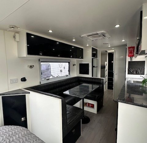 2016 Essential Caravans Cruiser Family 22′ full