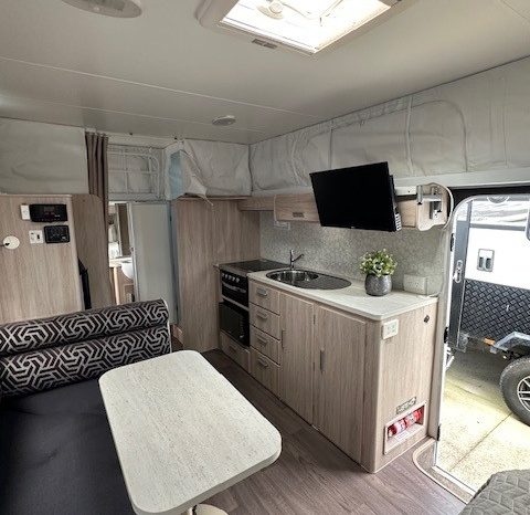 2017 Jayco Starcraft Outback 18’6″ full