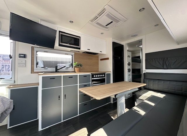 2023 Seascape Caravans Trackbreaker 22′ Family full