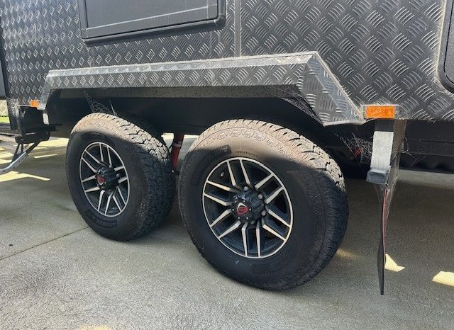 2023 Seascape Caravans Trackbreaker 22′ Family full