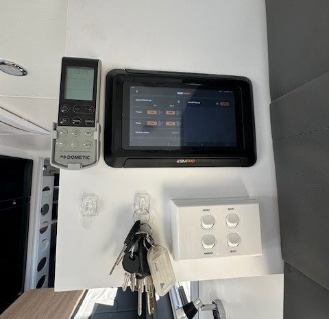 2023 Seascape Caravans Trackbreaker 22′ Family full