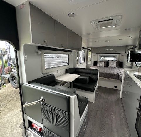 2017 Franklin Caravans X-Factor 21′ full