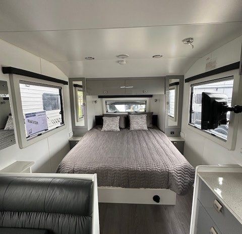 2017 Franklin Caravans X-Factor 21′ full