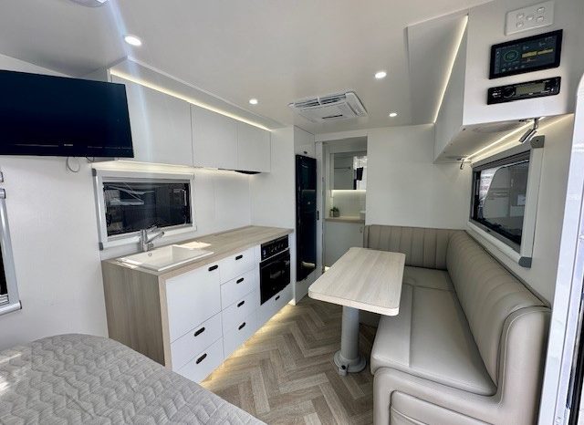 2026 Drive RV XU1 17’10” Design 1 Cafe full