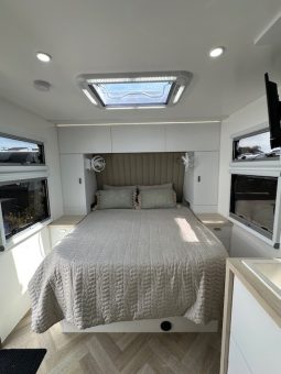 2026 Drive RV XU1 17’10” Design 1 Cafe full